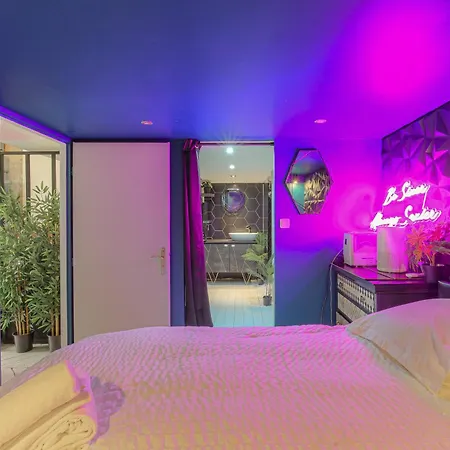 Daire Secret Loft - Hyper Centre, Proche Metro *